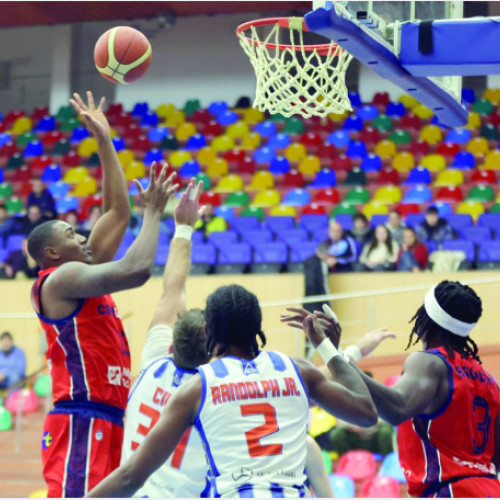 CSM Oradea continuă seria victoriilor în Liga Națională, scor 109-76 la Galați