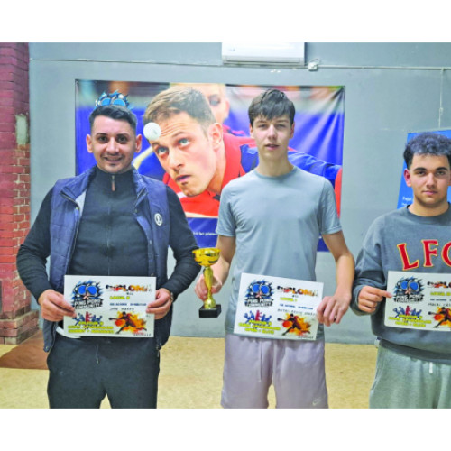 Antal Kevin domină clasamentul clubului Ping Pong Community Ștei la tenis de masă