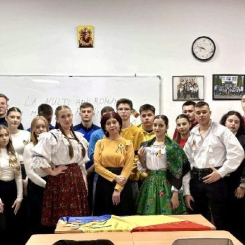 Elevii liceului Bogdan-Vodă au marcat Ziua Națională a României cu un moment festiv