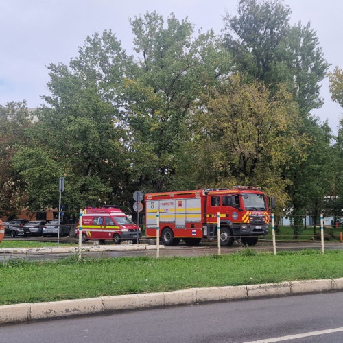 Accident la Hotel Dobrogea; echipaje de intervenție și poliție la fața locului