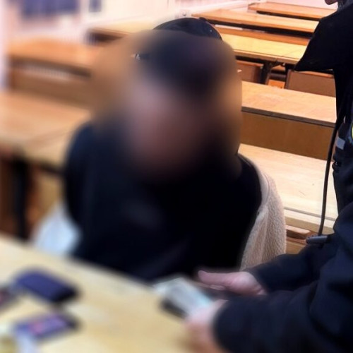 Un bărbat sub influența halucinogenelor a distrus geamuri în Brașov