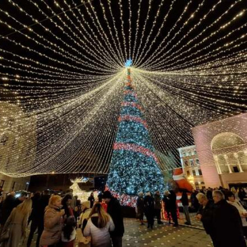 Târgul de Crăciun din Timișoara începe pe 30 noiembrie cu aprinderea bradului