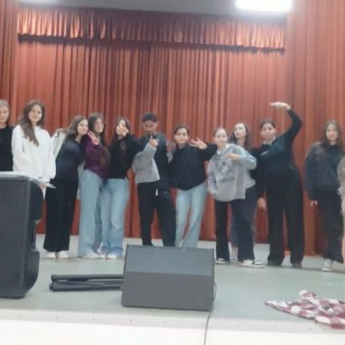 Liceeni din Întorsura Buzăului aduc la viață Shakespeare într-un spectacol modern