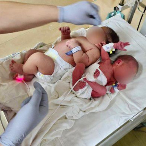 Record la Botoșani: un bebeluș „gigant” de peste 5,4 kg a venit pe lume de Ziua Națională