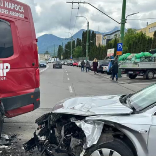Accident grav cu opt persoane implicate la granița dintre Prahova și Brașov
