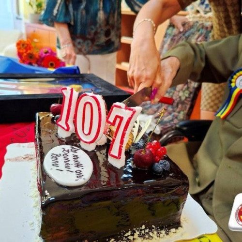 Veteranul Ion Vasile Banu, decorat cu Virtutea Militară pentru serviciile în al Doilea Război Mondial