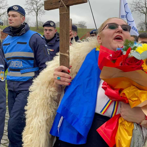 Diana Șoșoacă prezentă la Alba Iulia în mijlocul susținătorilor suveraniști