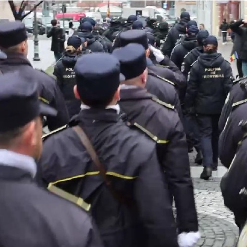 Defilare militară și expoziție de tehnică de intervenție la Botoșani de Ziua Națională