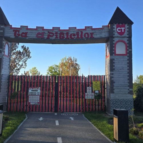 Lucrările de modernizare a parcului Țara Piticilor din Constanța continuă fără evaluare de mediu