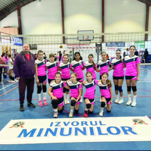 CSȘ „Avram Iancu” Ștei, trei victorii la turneul de minivolei de la Cluj Napoca