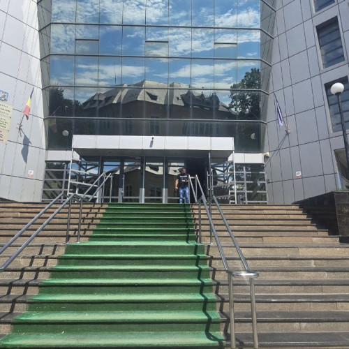 Proces penal privind uz de fals, încetat de Judecătoria Tulcea din cauza prescripției