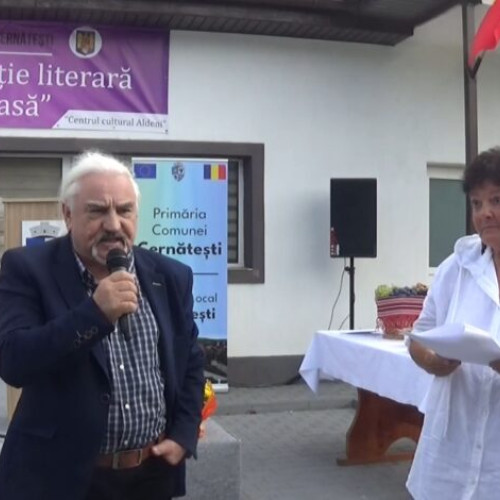 Alexandru Hanganu a lansat volumul de poezii „Liriandre” la festivalul Ion Băieșu din Cernătești