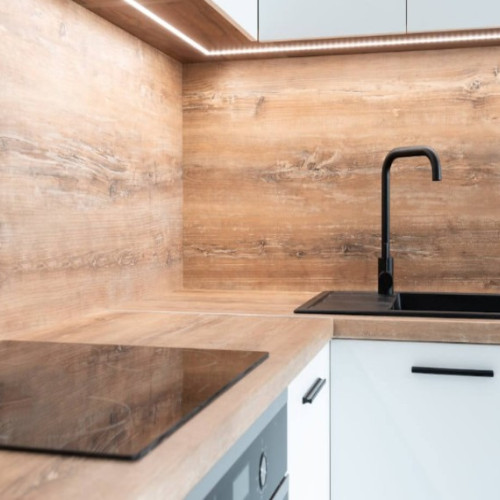 Plite pe gaz versus plite electrice: avantaje și alegerea potrivită pentru bucătărie