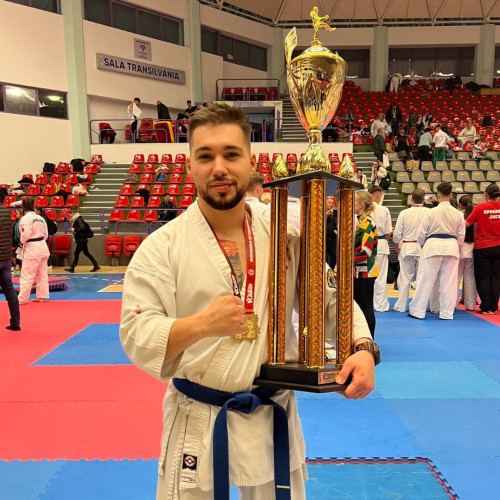 Jandarmul giurgiuvean Daniel Constantinescu câștigă titlul la karate kyokushin