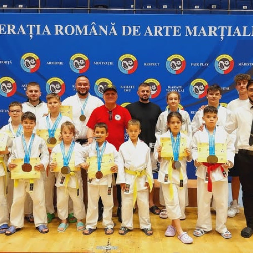 Sportivii de la CS Aquila au câștigat 21 de medalii la Cupa României 2025 la Ju Jitsu
