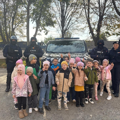 Copiii de la Grădinița Nr. 12 Tulcea au vizitat Inspectoratul de Jandarmi Județean