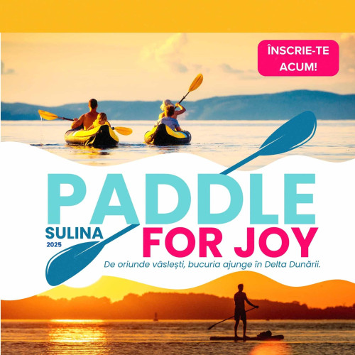 Moșul pornește cu canoea în Delta Dunării pentru a aduce cadouri copiilor