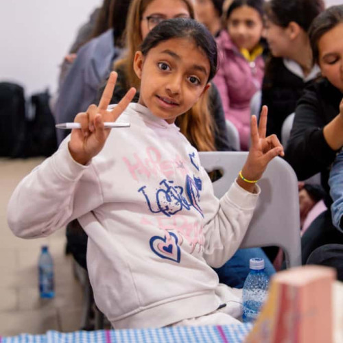 Salvați Copiii atrage atenția asupra vulnerabilităților fetelor din România