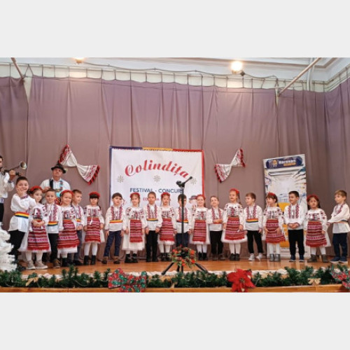 Festivalul „Colindița” aduce tradiții românești pe scena Palatului Copiilor din Oradea