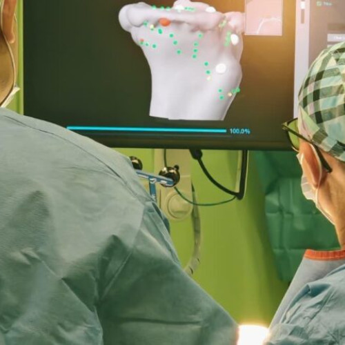 Primă de chirurgie robotică la endoprotezările de genunchi și șold la Târgu Mureș