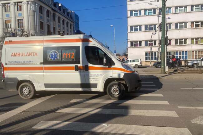 Femeie rănită grav într-un accident pe strada Ion Ionescu de la Brad