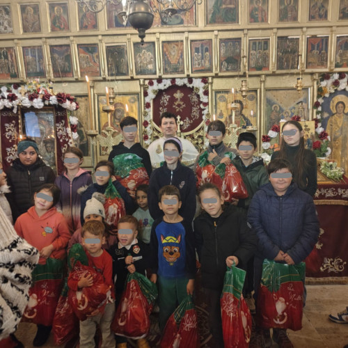 Moș Nicolae ajută copiii și oamenii nevoiași din sate izolate din Dobrogea