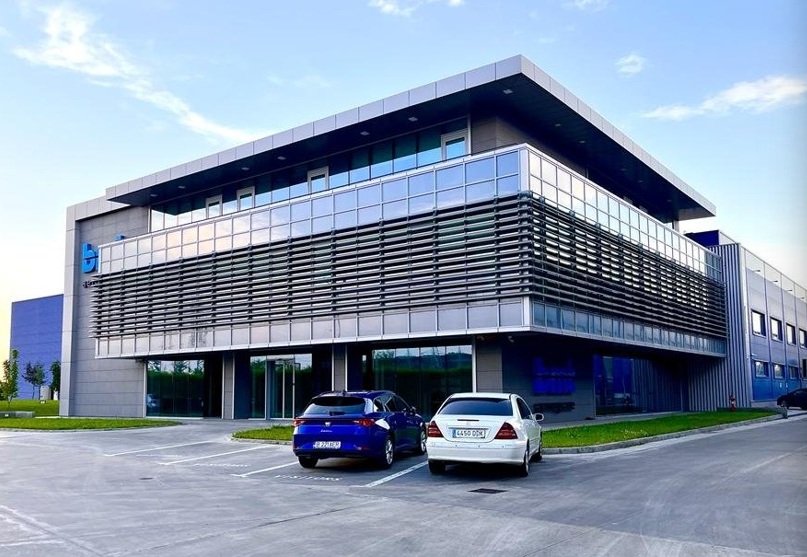 Fabrica BMT Aerospace din Iași produce componente esențiale pentru avioane Airbus