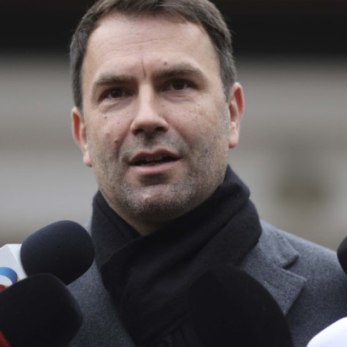 Cătălin Drulă îi îndeamnă pe bucureșteni să iasă la vot înainte de închiderea urnelor