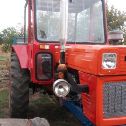 Licitație pentru vânzarea unui tractor vechi la Direcția Silvică Botoșani