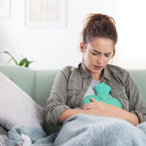 Senatul adoptă zi liberă plătită pentru femeile cu endometrioză