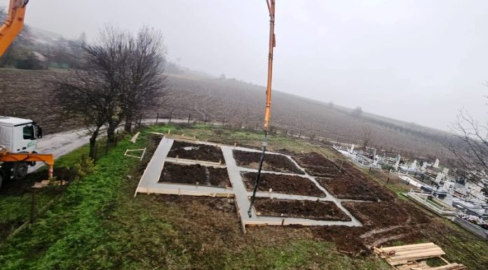Au început lucrările pentru casa praznicală și capela mortuară din Domnești, Pufești