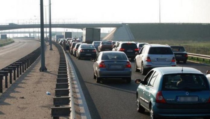 Șoferii români preferă mașinile în culori discrete, evitând tonurile strălucitoare