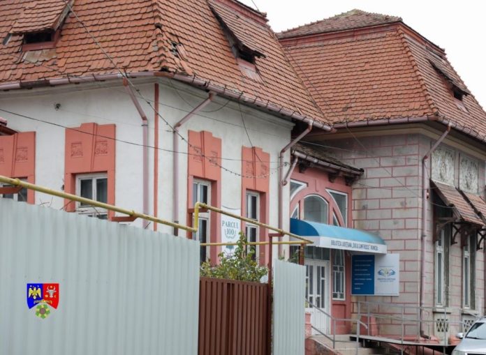 Progrese importante la restaurarea sălii de lectură a Bibliotecii Județene Vrancea