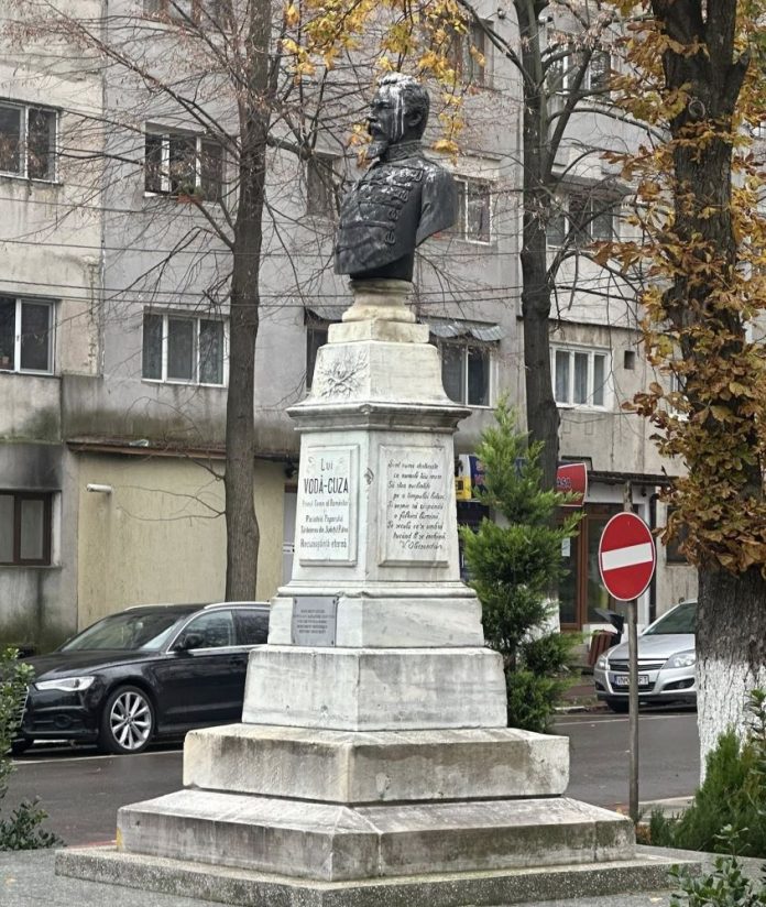 Asociația din Focșani cere intervenție pentru bustul lui Alexandru Ioan Cuza din Mărășești