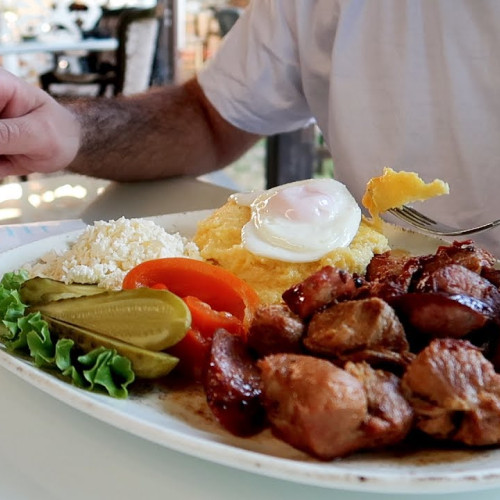 Popas Cucorăni a fost desemnat cel mai bun restaurant tradițional în Gala Turismului de la Botoșani