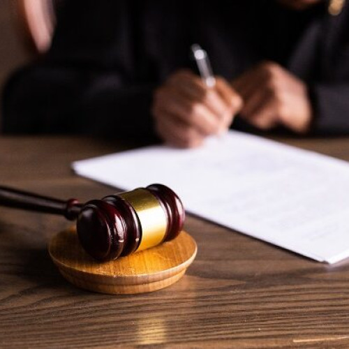 26 de persoane trimise în judecată într-un dosar de constituire a grupului infracțional organizat în Oltina