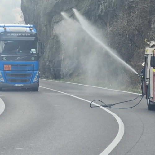 Traficul pe DN 7 – Valea Oltului reluat după incidentul cu cisterna de GPL