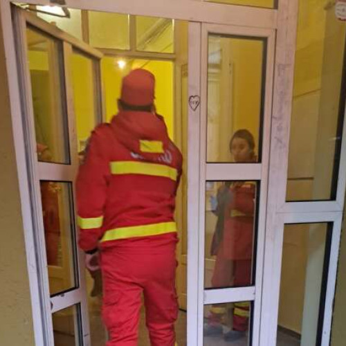 Incendiu într-un apartament de pe strada Telegrafului, o femeie a suferit atac de panică