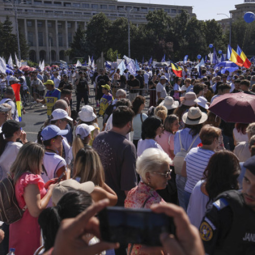 Dispută tensionată la guvern privind salariul minim și impactul asupra economiei