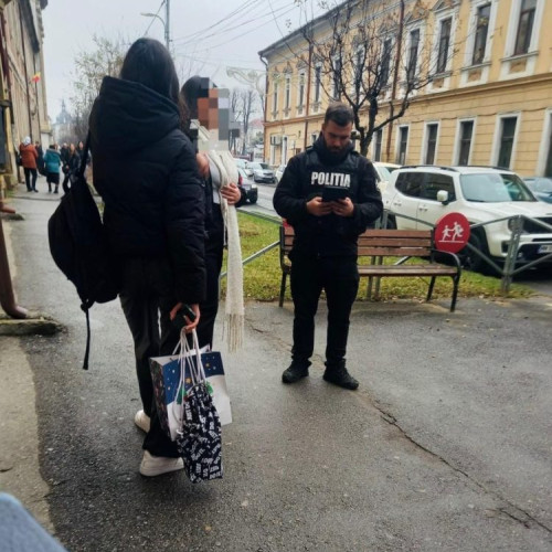 Polițiștii au desfășurat acțiuni de prevenire în școlile din Sighetu Marmației