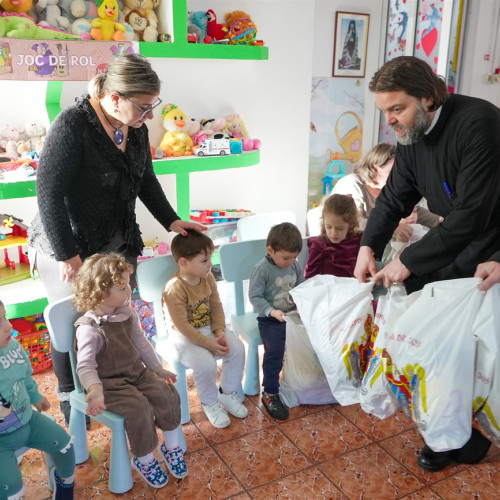 Daruri de Sfântul Nicolae pentru copiii grădiniței „Familia” din Brăila