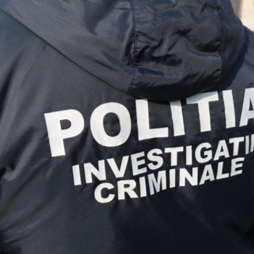 Percheziţii în trei judeţe pentru destructurarea unui grup de contrafacere a articolelor vestimentare