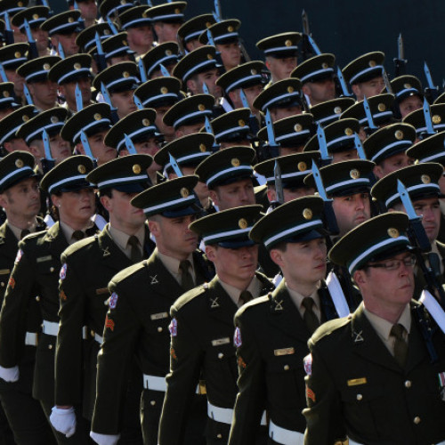 Irlanda crește cheltuielile militare cu 55% pentru a combate amenințările drone