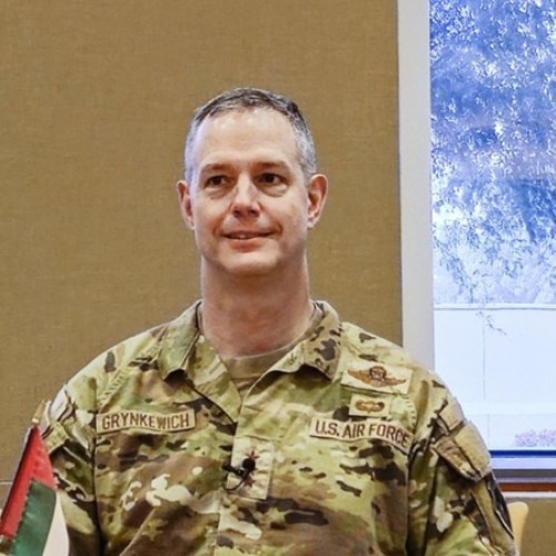 Șefii militari ai NATO și României efectuează o vizită strategică în Sibiu și Brașov