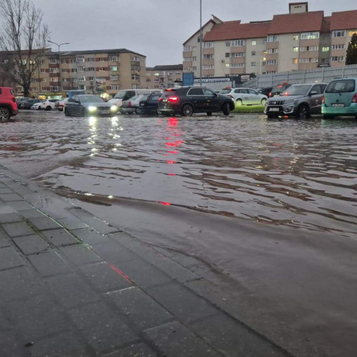 Avarie la rețeaua de apă în zona Stadion din Alba Iulia