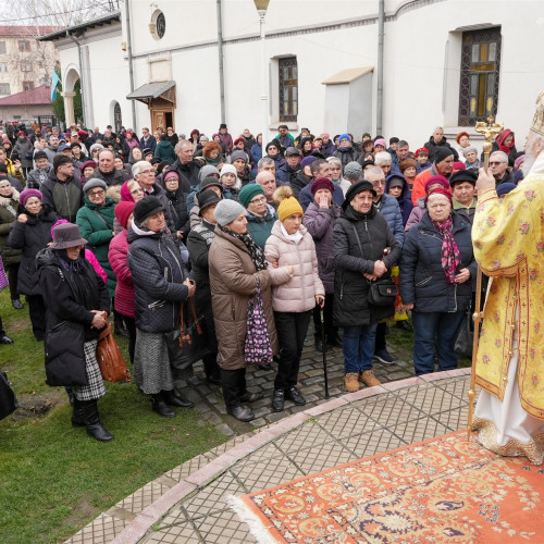 Biserica Sfântul Spiridon din Galaţi a sărbătorit hramul cu slujbe și binefaceri sociale