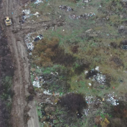 Primăria Ciumeghiu amendată pentru depozitare ilegală de deșeuri și utilaj confiscat