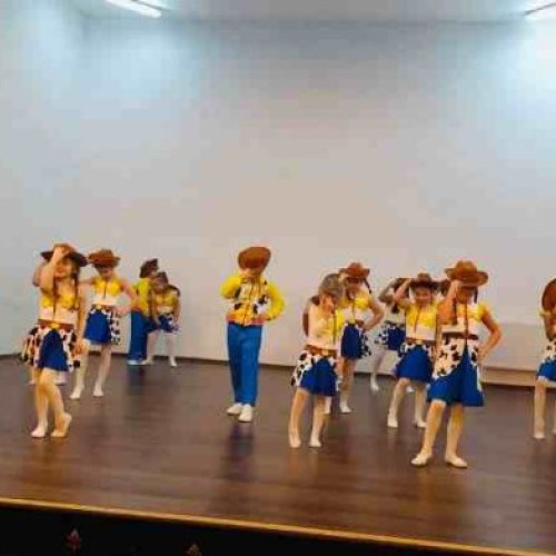 Spectacolul „Magia Crăciunului” la Clubul Copiilor Odobești a impresionat publicul