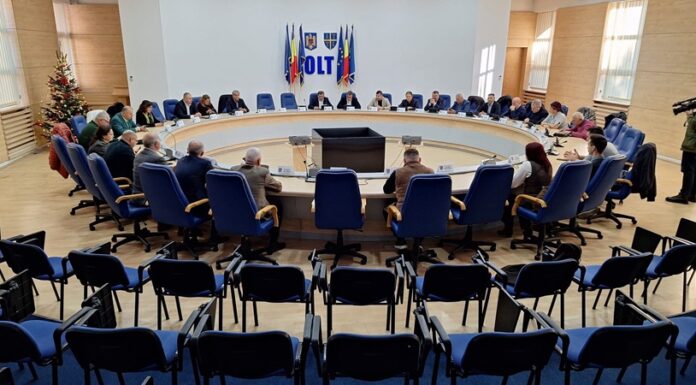 Consilierii județeni ai Oltului s-au reunit de urgență pentru modificarea proiectului spitalului din Slatina