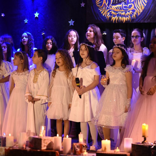 Colinde tradiționale și spectacole de copii animă Crăciunul în Medgidia